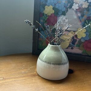 Chic Two-Tone Ceramic Vase